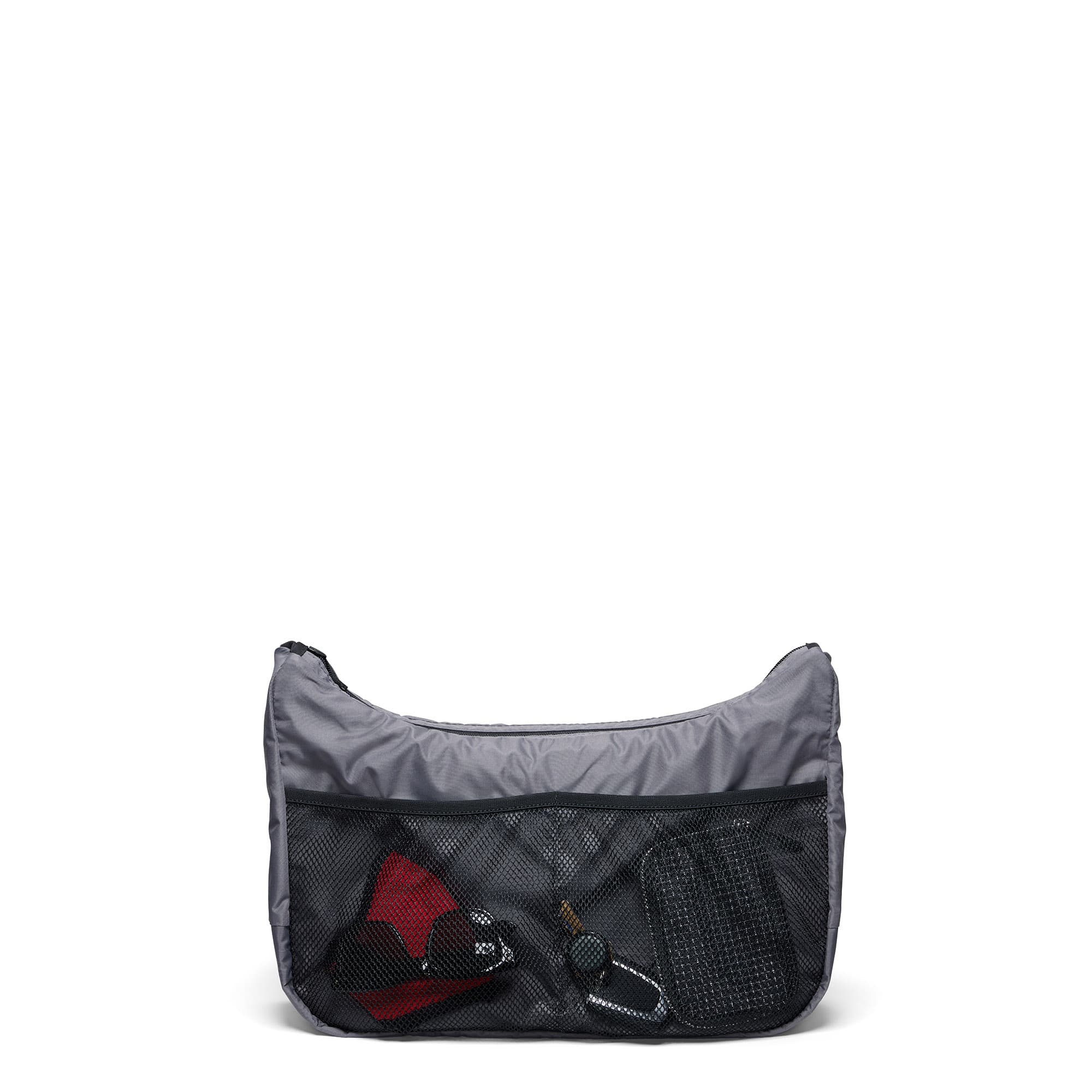 Inside view of the Yoyogi mesh pocket side